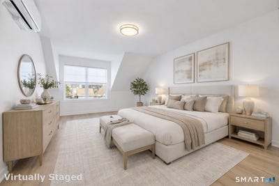 /international/us/27-village-road-milford-ct-110106275836/