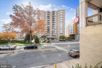 /international/us/4-monroe-street-rockville-md-110103366027/