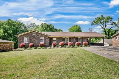 /international/us/326-donna-drive-hopkinsville-ky-110107833075/