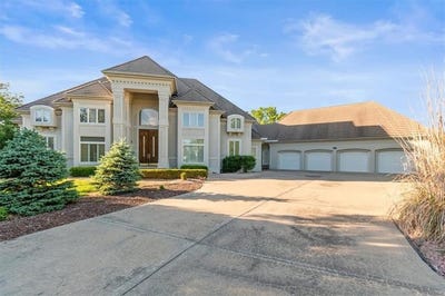 /international/us/1601-nw-arrowhead-trail-blue-springs-mo-110108069071/