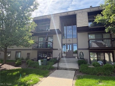 /international/us/9610-cove-drive-north-royalton-oh-110108504221/