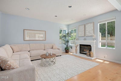 /international/us/11998-bubbling-brook-street-moorpark-ca-110101372791/?lang=en