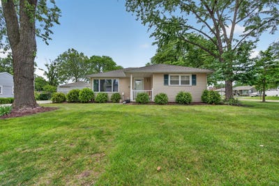/international/us/3609-kingfisher-lane-rolling-meadows-il-110108543110/