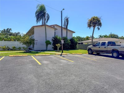 /international/us/2920-clark-road-sarasota-fl-110120055767/