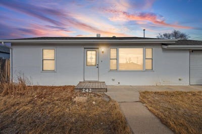 /international/us/242-e-saint-francis-rapid-city-sd-110105310219/