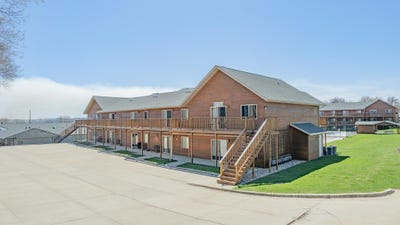 /international/us/1203-sanborn-avenue-okoboji-ia-110107615515/