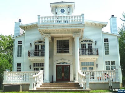 /international/us/42-river-street-east-rutherford-nj-110107353467/