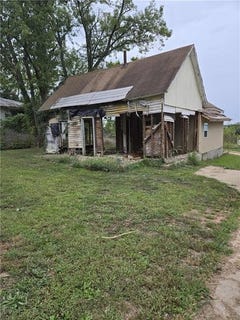 /international/us/103-111-main-street-centerville-ks-110102197480/