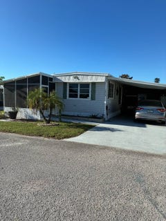 /international/us/1698-moonraker-drive-ruskin-fl-110120563423/