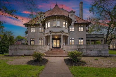 /international/us/947-east-avenue-rochester-ny-110107995213/