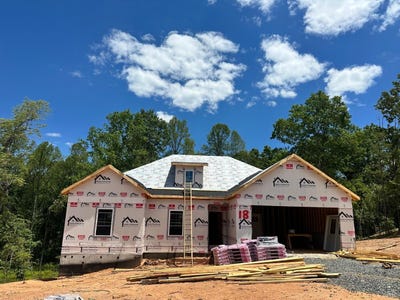 /international/us/18-somerset-drive-appomattox-va-110107478567/