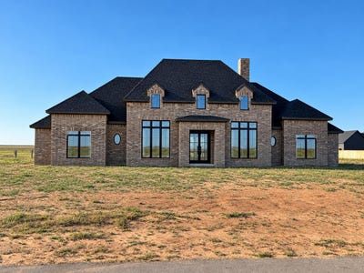 /international/us/1143-hayes-street-tahoka-tx-110108354701/