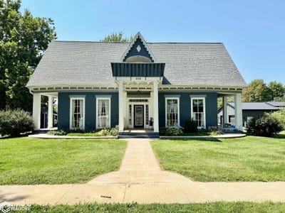 /international/us/506-n-3rd-street-eddyville-ia-110110166486/