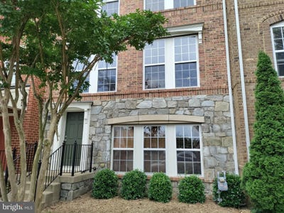 /international/us/1202-ellis-avenue-fredericksburg-va-110107724072/