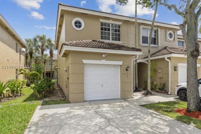 /international/us/365-sw-122nd-ave-pembroke-pines-fl-110107605809/