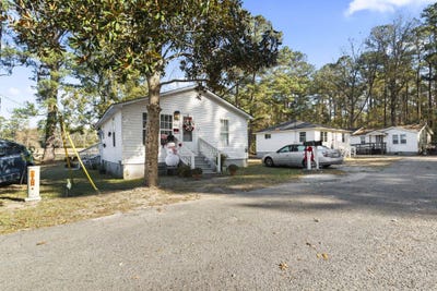 /international/us/3055-chestnut-st-loris-sc-110106479489/