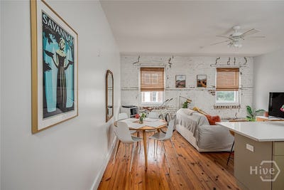/international/us/310-w-broughton-street-savannah-ga-110107549560/