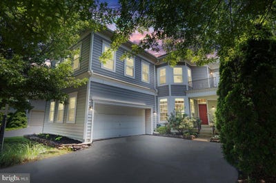 /international/us/8341-tillett-loop-manassas-va-110100456460/