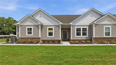 /international/us/1301-regal-road-suffolk-va-110105270731/