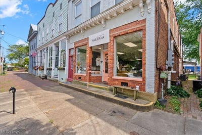 /international/us/118-maple-street-marietta-oh-110107240788/