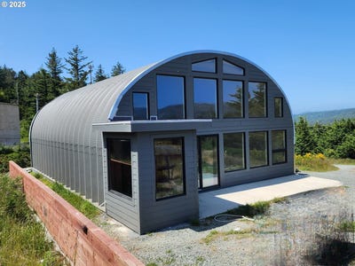 /international/us/101-sweet-way-port-orford-or-110100337208/