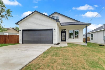 /international/us/650-aspen-lane-cottonwood-shores-tx-110098778646/
