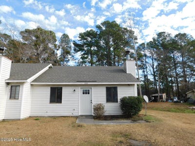 /international/us/208-cedar-ridge-lane-havelock-nc-110101011619/