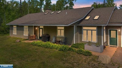 /international/us/677-county-road-60-grand-marais-mn-110100215022/