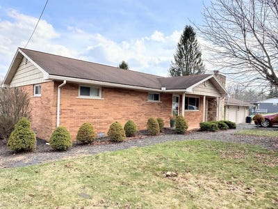/international/us/203-division-street-shady-spring-wv-110106231600/