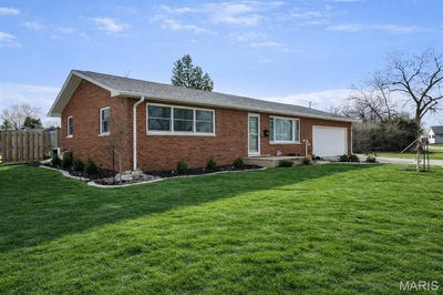 /international/us/818-kenton-boulevard-taylorville-il-110106350675/