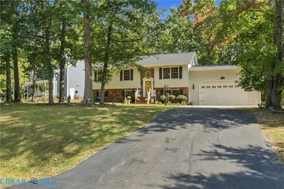 /international/us/10903-woodland-drive-fredericksburg-va-110120052792/