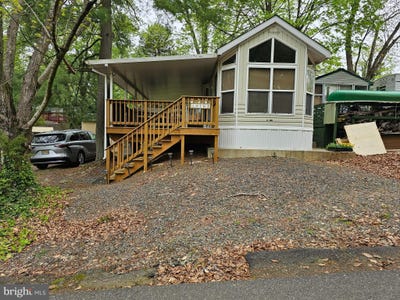 /international/us/163-164-comanche-drive-earleville-md-110091509891/