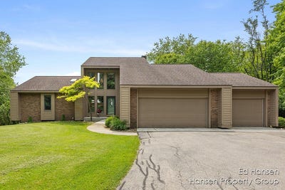 /international/us/7450-roguewood-drive-ne-belmont-mi-110100586577/