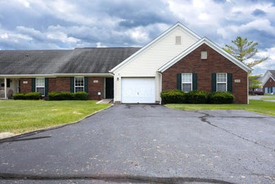 /international/us/1000-oak-bay-drive-galloway-oh-110108978357/