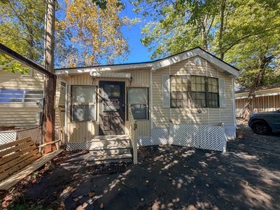 /international/us/-37-17-old-soco-rd-whittier-nc-110120105836/