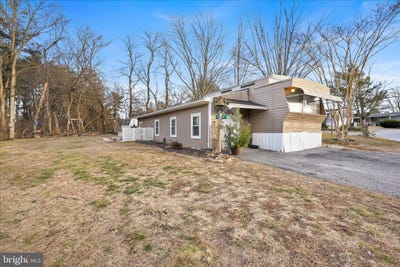/international/us/737-lake-drive-mount-wolf-pa-110105041778/