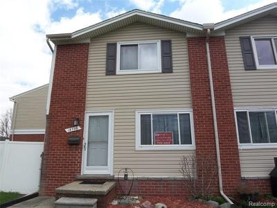 /international/us/18708-kendell-court-clinton-twp-mi-110105511083/