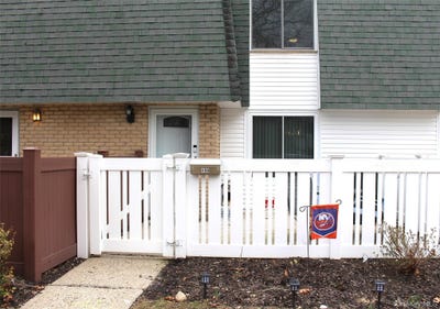 /international/us/486-daryl-drive-medford-ny-110106736964/