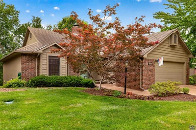 /international/us/4305-quail-pointe-rd-lawrence-ks-110108901985/