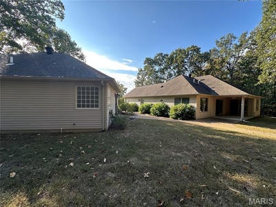 /international/us/407-ahr-strom-drive-owensville-mo-110101051648/