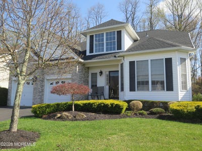 /international/us/407-edinburgh-place-marlboro-nj-110107735426/
