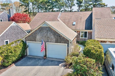 /international/us/16-w-woods-yarmouth-port-ma-110106319900/