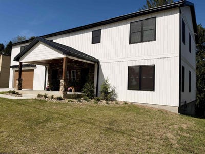/international/us/941-farms-drive-fairmont-wv-110120465334/