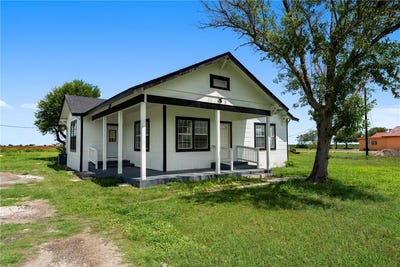 /international/us/598-business-highway-77-bishop-tx-110107615071/