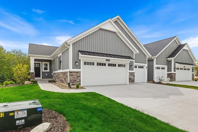 /international/us/2553-ravines-trail-drive-sw-byron-center-mi-110105050642/