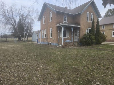 /international/us/119-e-park-street-bonduel-wi-110107313536/
