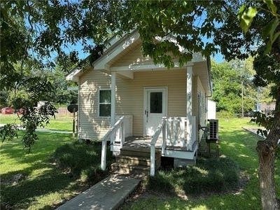 /international/us/103-jefferson-alley-madisonville-la-110107716150/