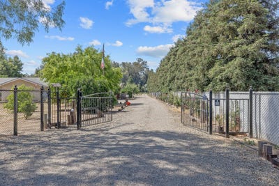 /international/us/8519-e-olive-avenue-fresno-ca-110099884157/