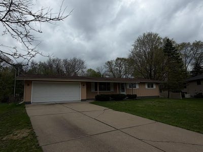/international/us/19115-homestead-circle-eden-prairie-mn-110108225632/