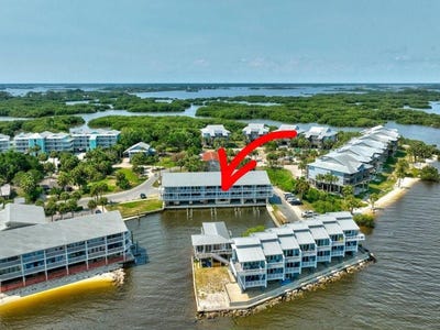 /international/us/82-2nd-street-cedar-key-fl-110107691736/